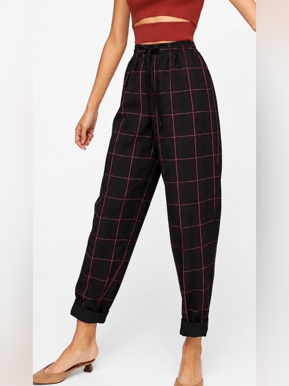 Wilfred Soleste High-Rise Pant Joggers in a black and maroon check print